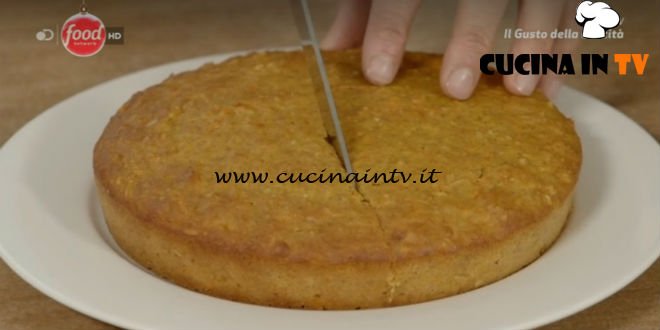 Il gusto della felicità | Torta di carote con crema di yogurt ricetta Marco Bianchi