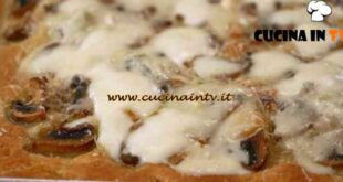 Fulvio Marino e Antonella Clerici preparano la pizza alla pala fatta in  casa: la ricetta, Ultime Notizie Flash