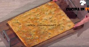 È sempre mezzogiorno | Focaccia di patate ricetta Fulvio Marino