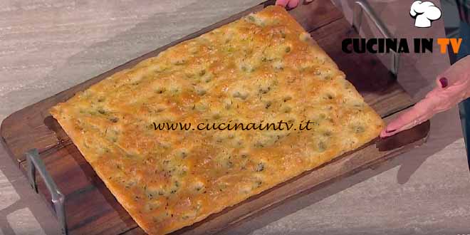 È sempre mezzogiorno | Focaccia di patate ricetta Fulvio Marino