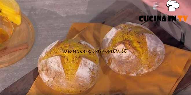 È sempre mezzogiorno | Pane alla curcuma ricetta Fulvio Marino