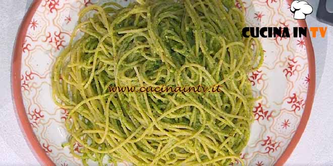 È sempre mezzogiorno | Pasta al pesto povero ricetta Daniele Persegani